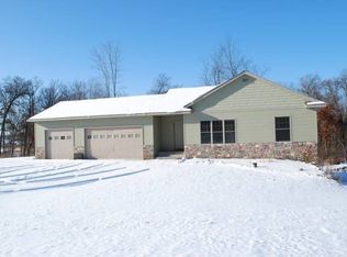 49 256th St, Osceola, WI 54020