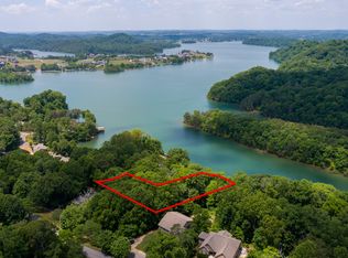 200 E Cove Dr, Greenback, TN 37742