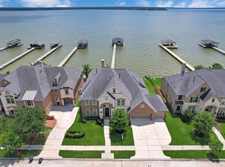 16210 Pelican Beach Ln, Houston, TX 77044
