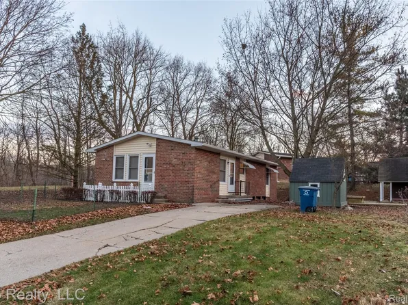 2071 Winewood Ave, Ann Arbor, MI 48103