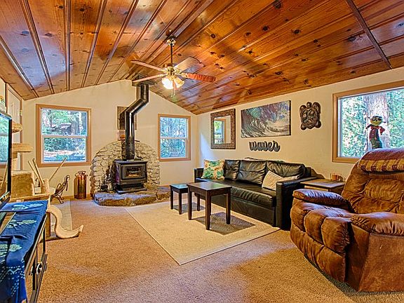 4th image of 601 Acorn Dr