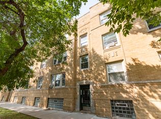 3738 W Berteau Ave APT 3, Chicago, IL 60618