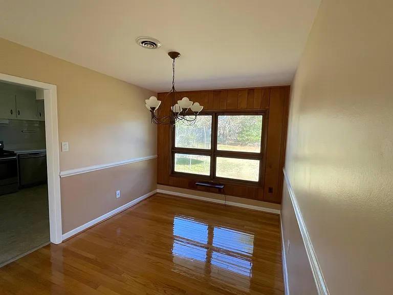102 Caran Rd — Photo 20