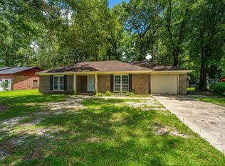 610 Old Golf Rd, Summerville, SC 29483