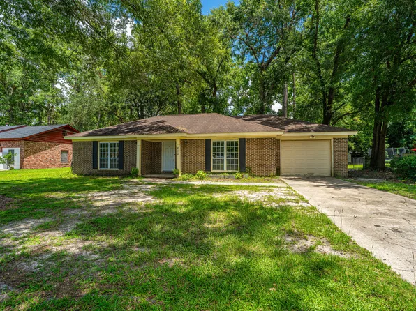 610 Old Golf Rd, Summerville, SC 29483