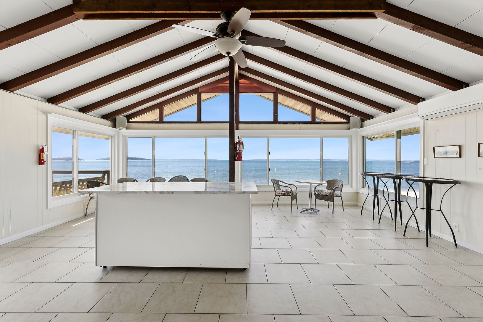  Beach Club Clubhouse