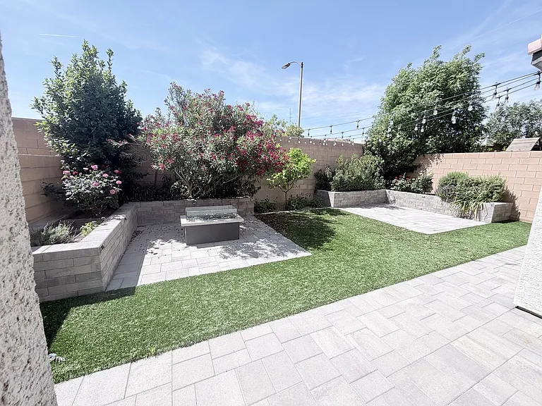 10025 Desert Bighorn Ct — Photo 8
