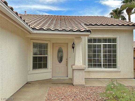 4th image of 1134 Evening Canyon Ave