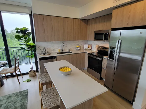 2553 NE 182nd St #C2, North Miami Beach, FL 33160