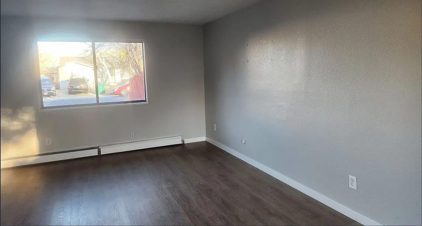 523 1/2 Gardner Way - 1 — Photo 2