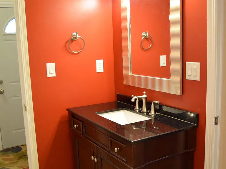 "Jack and Jill" suite style vanity - shared by middle 2 bedrooms.