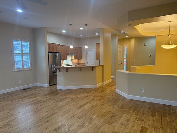 3rd image of 1184 Turnberry Dr