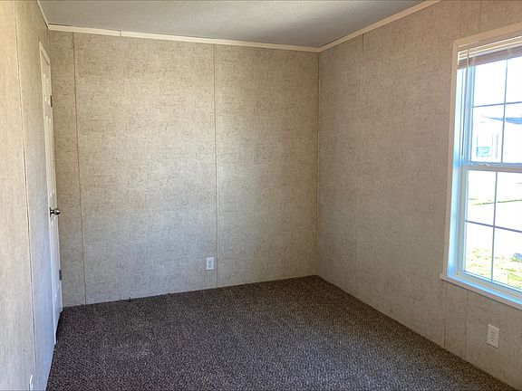 4th image of 1828 Carmel Dr #81