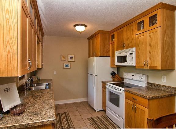5th image of 13 Mary Ann Ln