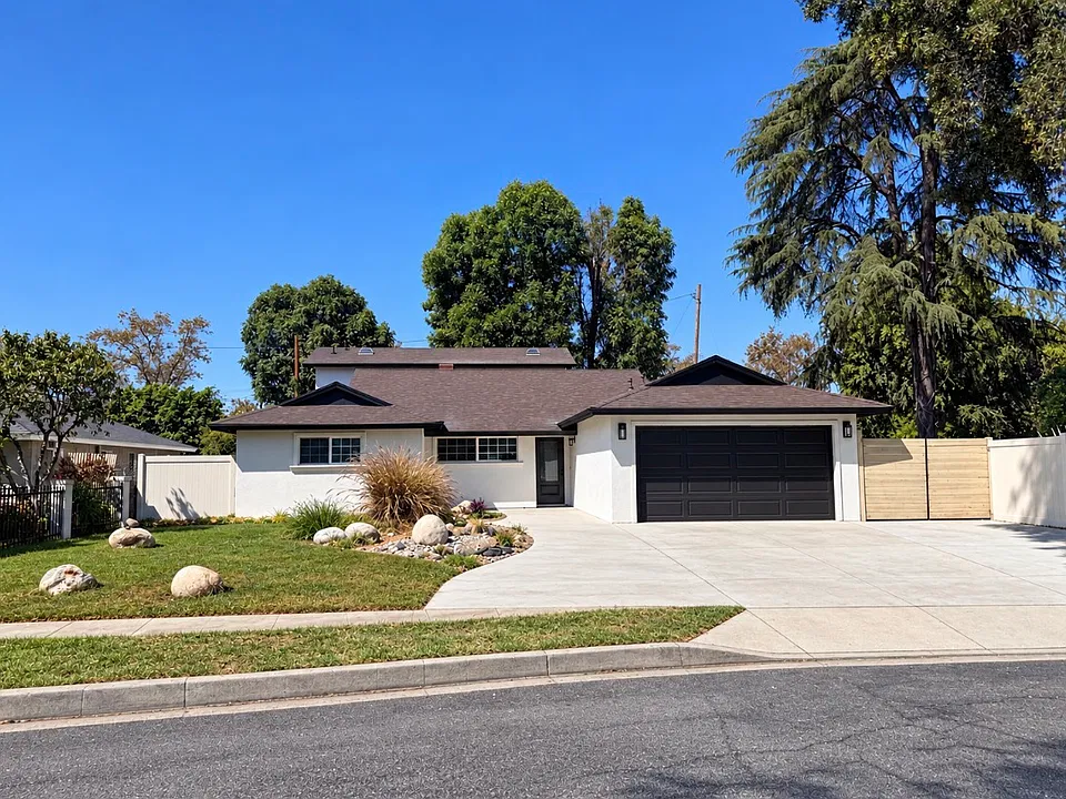 2851 Lancer Ave