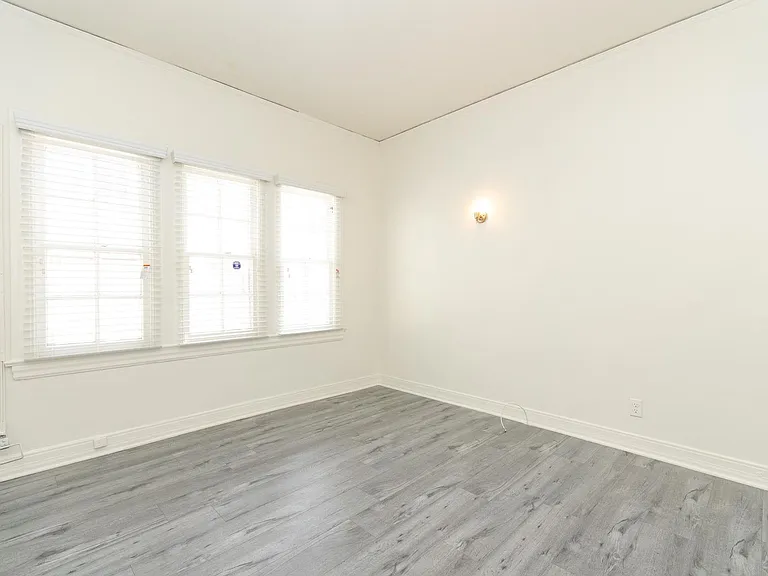 4th Ave 6Plex — Photo 15