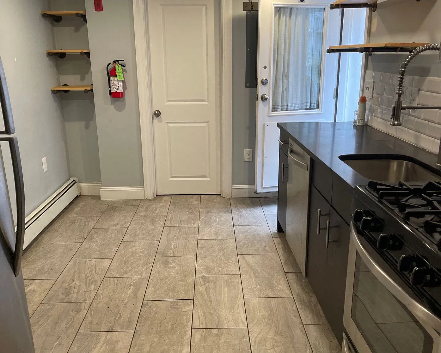 1 bed, 650 sqft, $1,850 — Photo 3