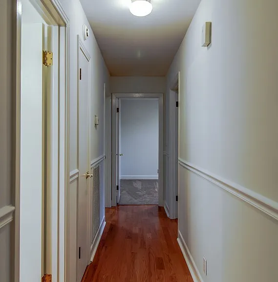 111 Arlington Pl — Photo 8