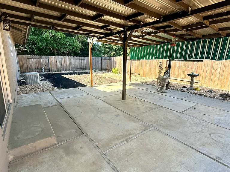 1608 Delta Dr — Photo 13