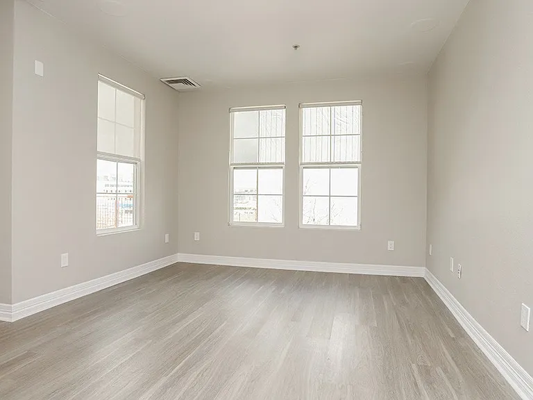 1721 Marion — Photo 38