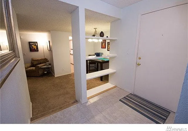 2 bed, 912 sqft, $2,600 — Photo 2