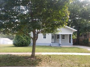 2048 N Robberson Ave, Springfield, MO 65803