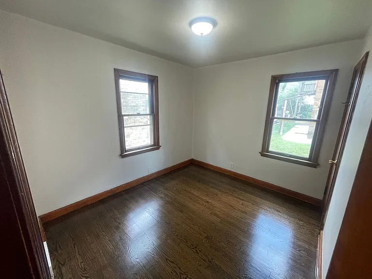 5431 W Greenfield Ave. (4 Unit) — Photo 6