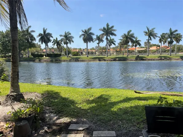 1525 Lake Crystal Drive #C, West Palm Beach, FL 33411