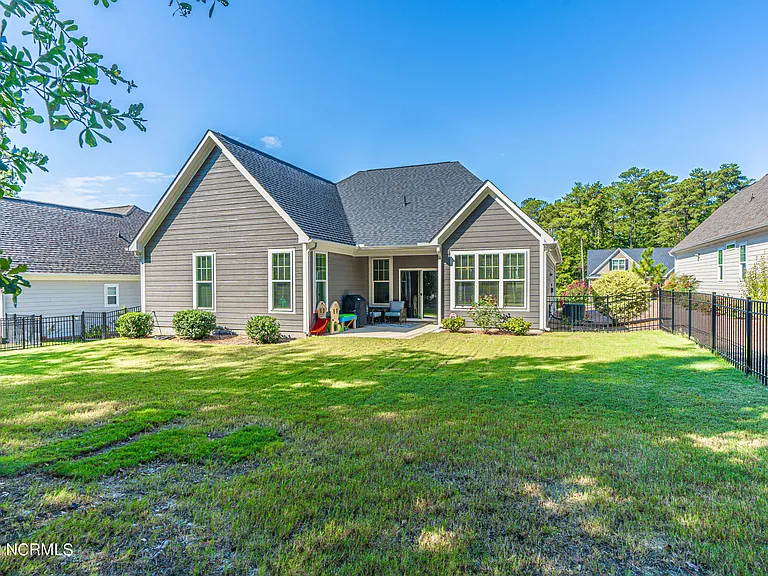 365 N Bracken Fern Ln — Photo 33