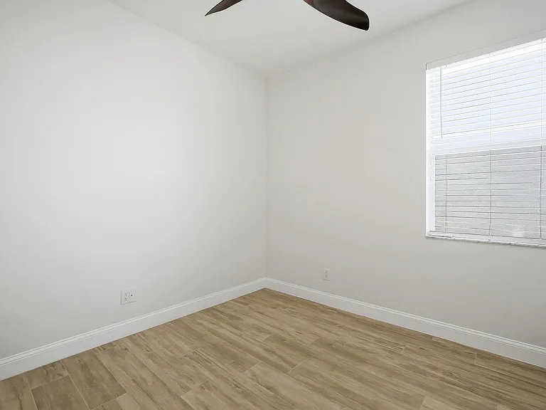 7632 Armonk Ln — Photo 10