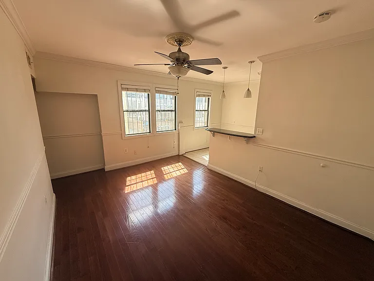 315 Evarts St NE #102 — Photo 5