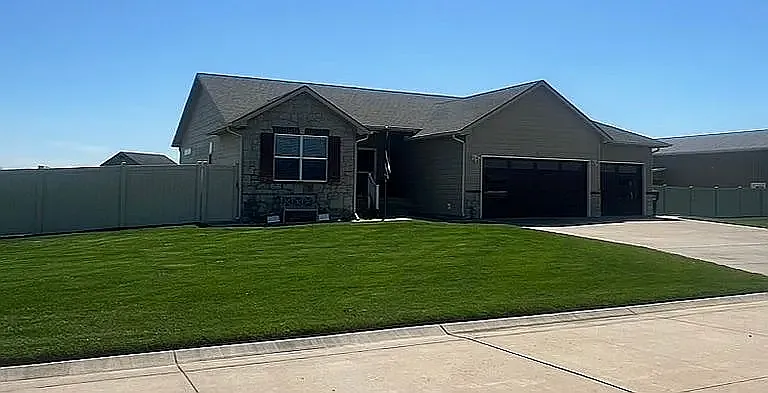3 Bristol Dr