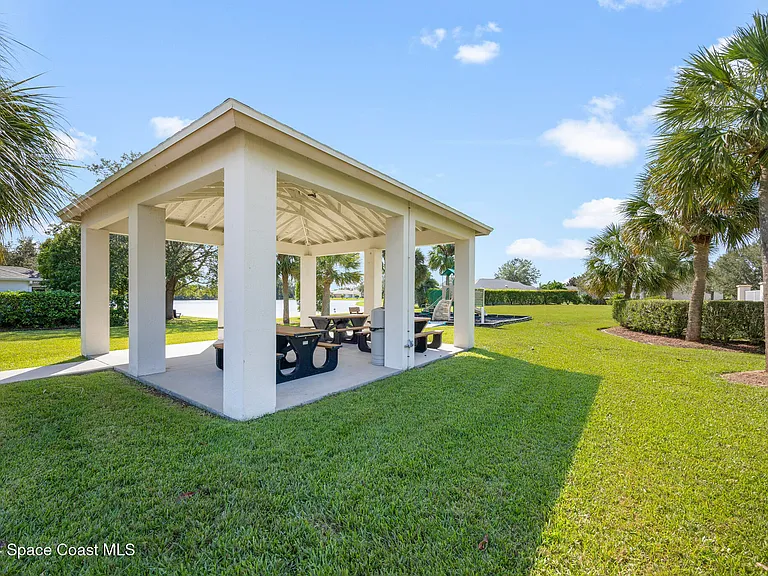 4800 Manchester Dr — Photo 31