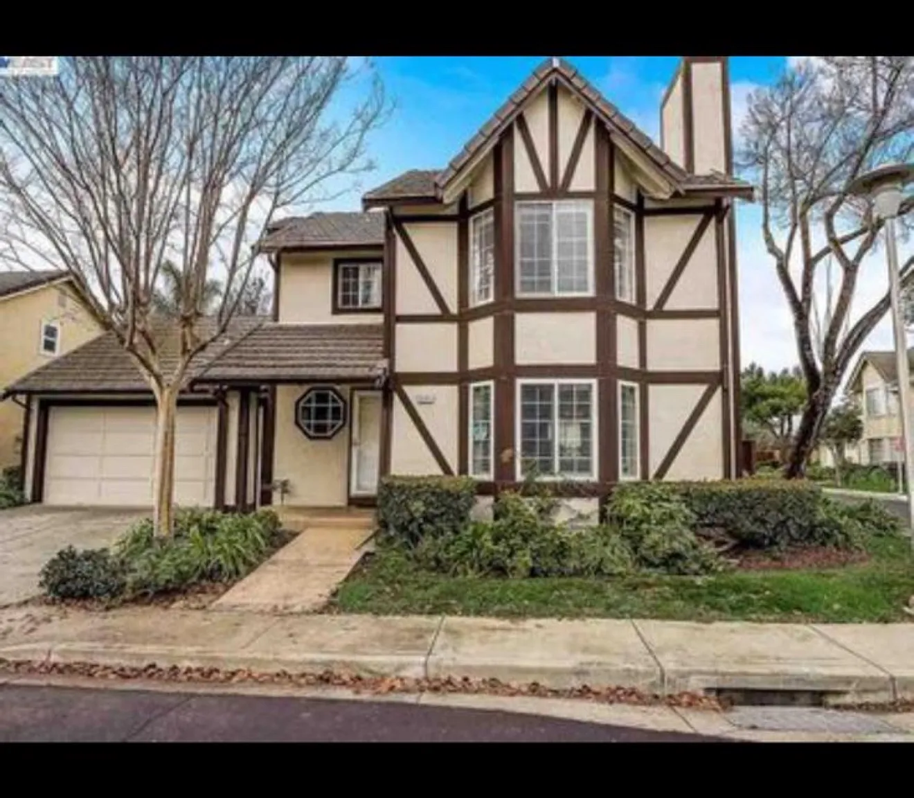 3 bed, 2.5 bath, 1324 sqft, $4,100 — Photo 1