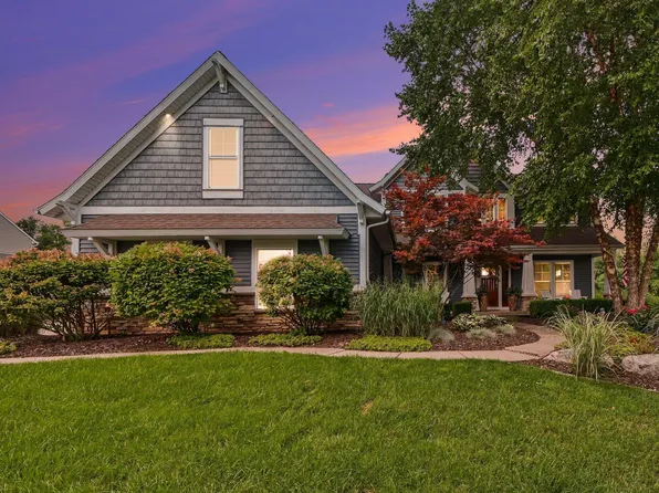1254 Stoneshire Dr SE, Grand Rapids, MI 49546