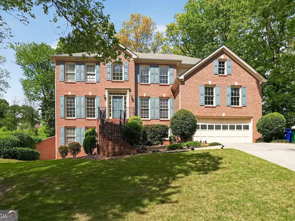 238 Harbor Pointe Dr, Stone Mountain, GA 30087