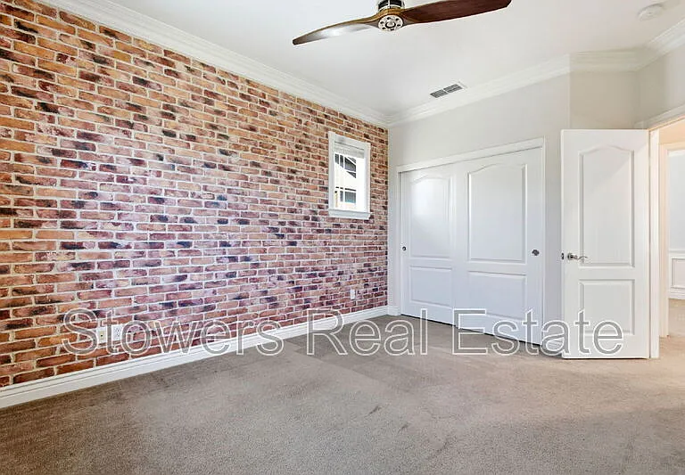 145 Bryant Ct — Photo 42