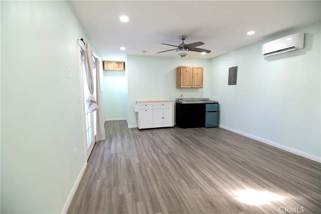 1 bed, 400 sqft, $2,000 — Photo 4