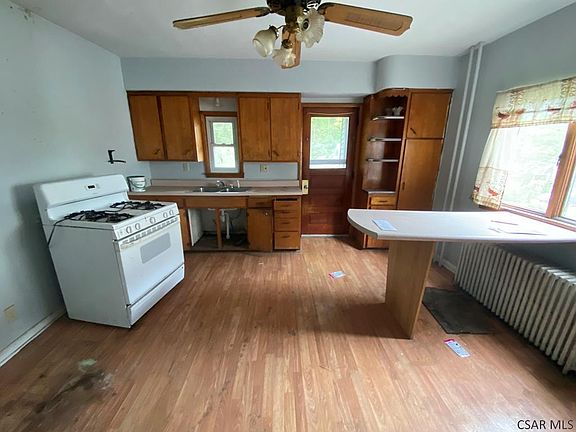 5th image of 1192 Bedford St #94