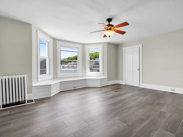 265-267 E Bertsch St #4 — Photo 23