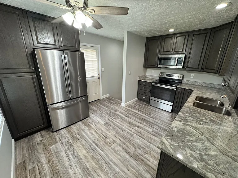 8016 Broadfern Dr — Photo 13
