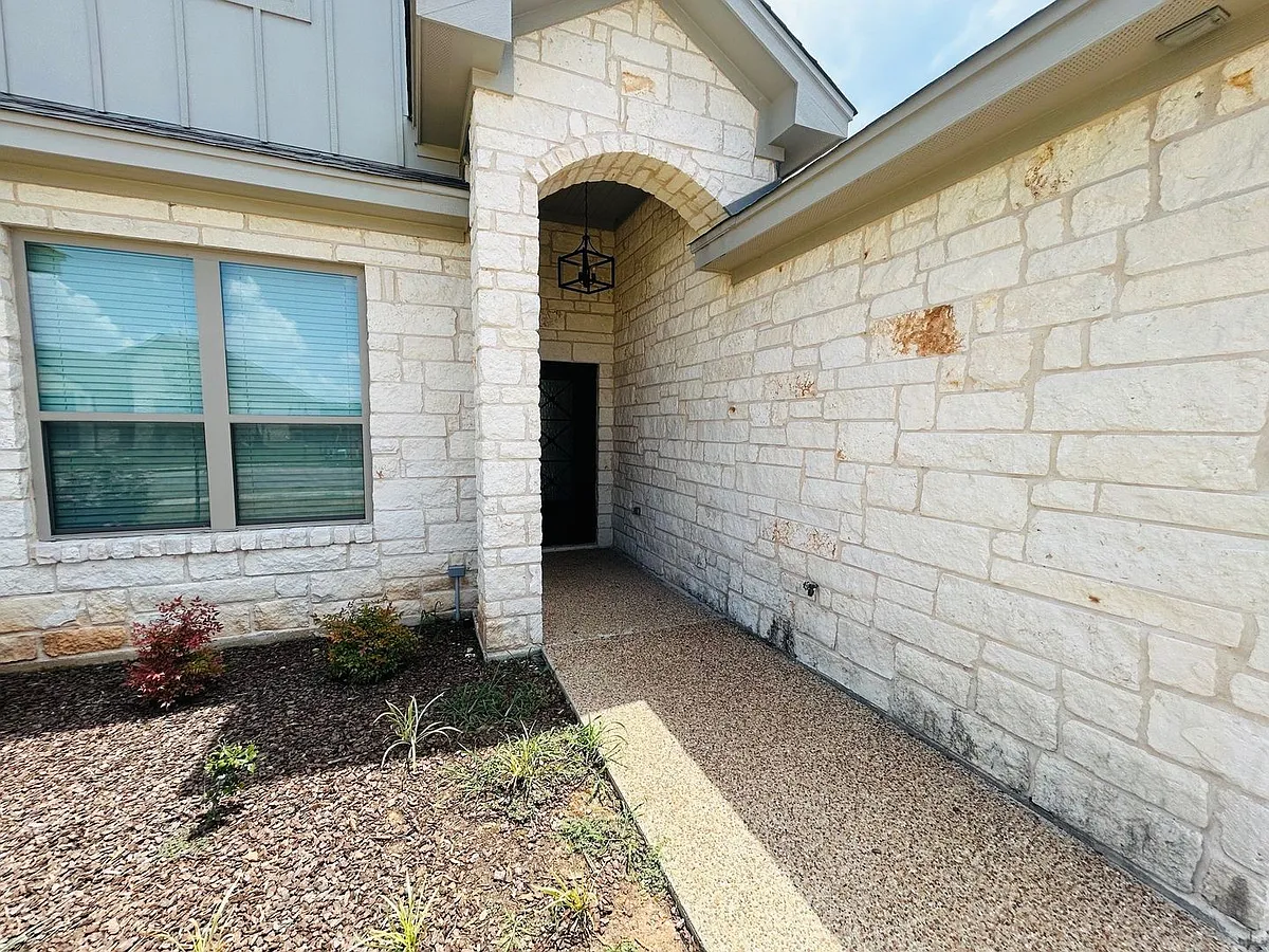 Building Photo - 10032 Braided Briar Ln