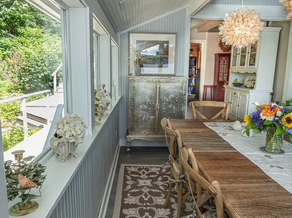 28 Friendship Lane, Harrison, ME 04040