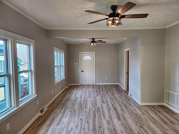2nd image of 3107 Marcy St #3107
