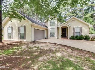 119 Red Roan Rd, Hattiesburg, MS 39402