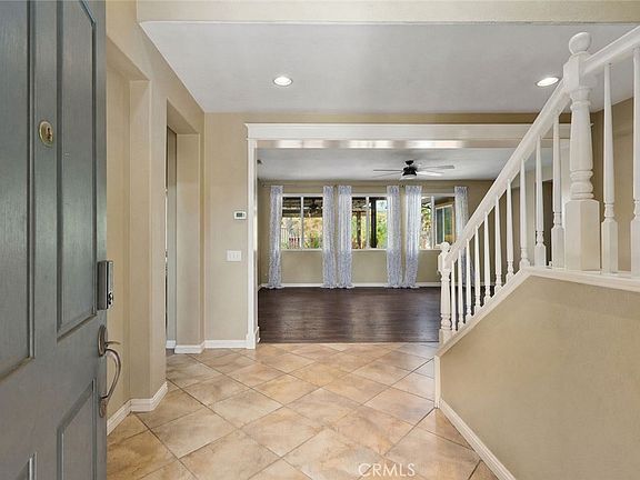 4th image of 38585 Clearbrook Dr