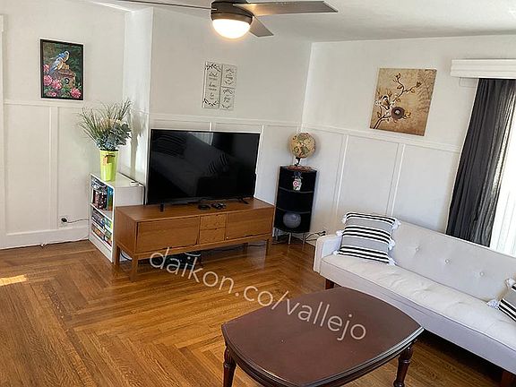 4th image of 1408 Louisiana St
