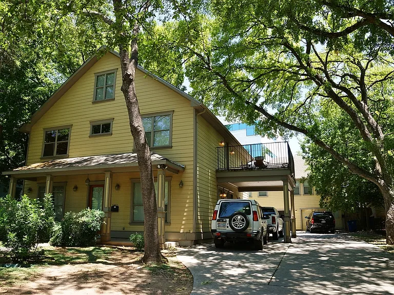 3207 Hampton Rd — Photo 1