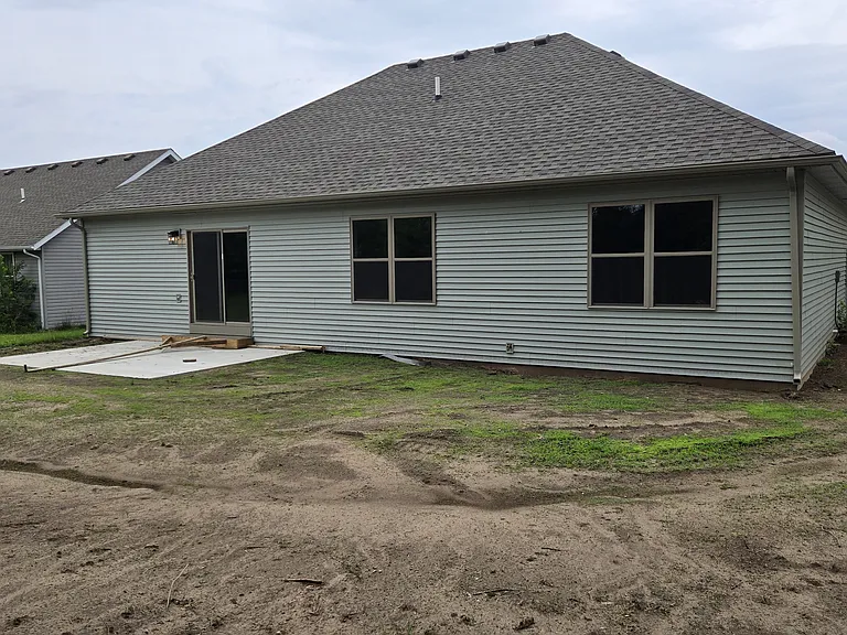 3465 N Pointe Ave — Photo 3