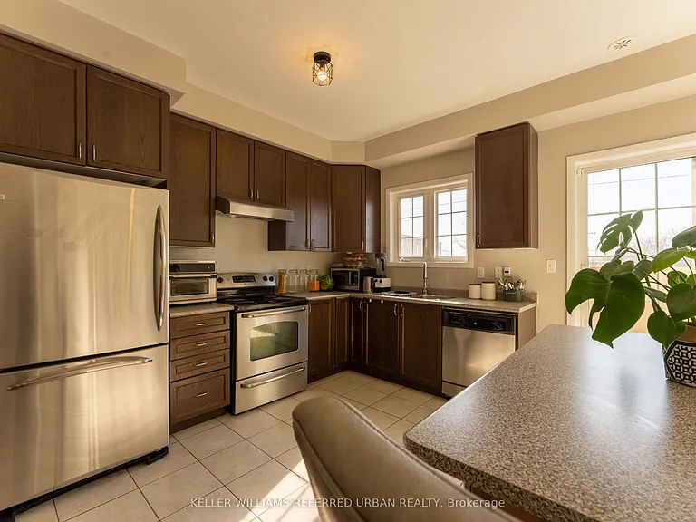 1250 Saint Martins Dr #14 — Photo 3